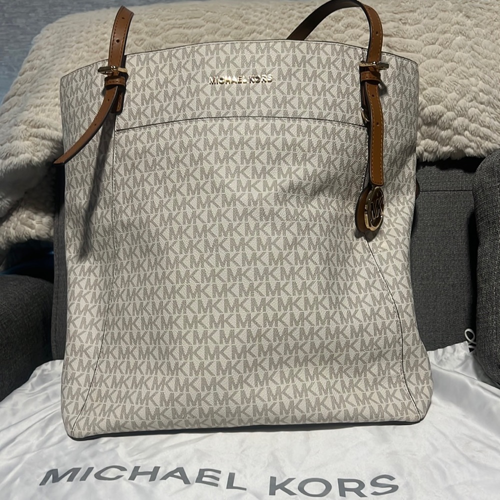 Michael Kors Tote